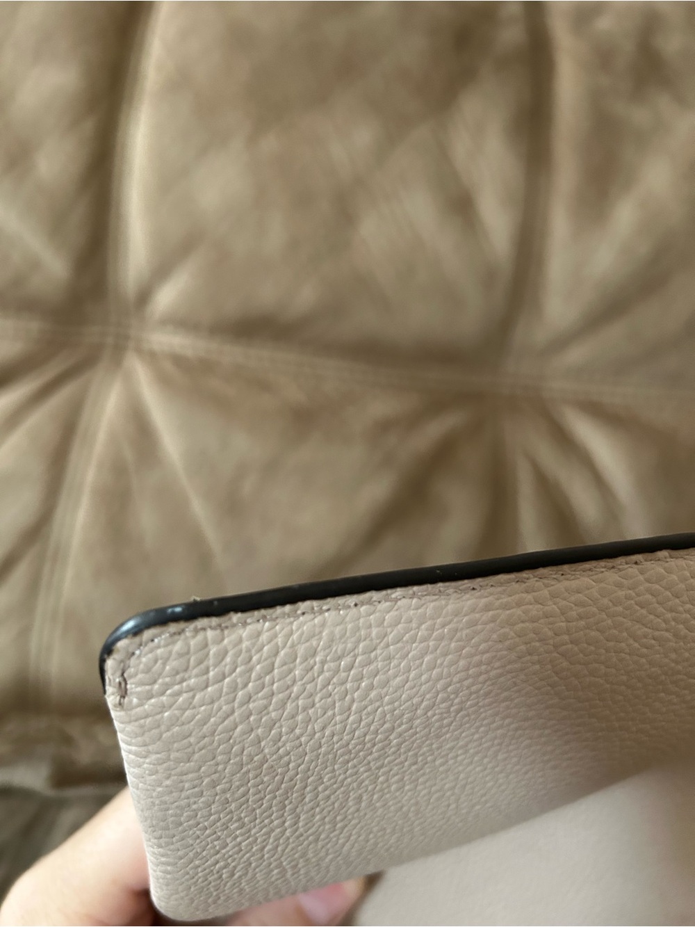 Michael Kors | Large Wristlet - Picture 5 of 11